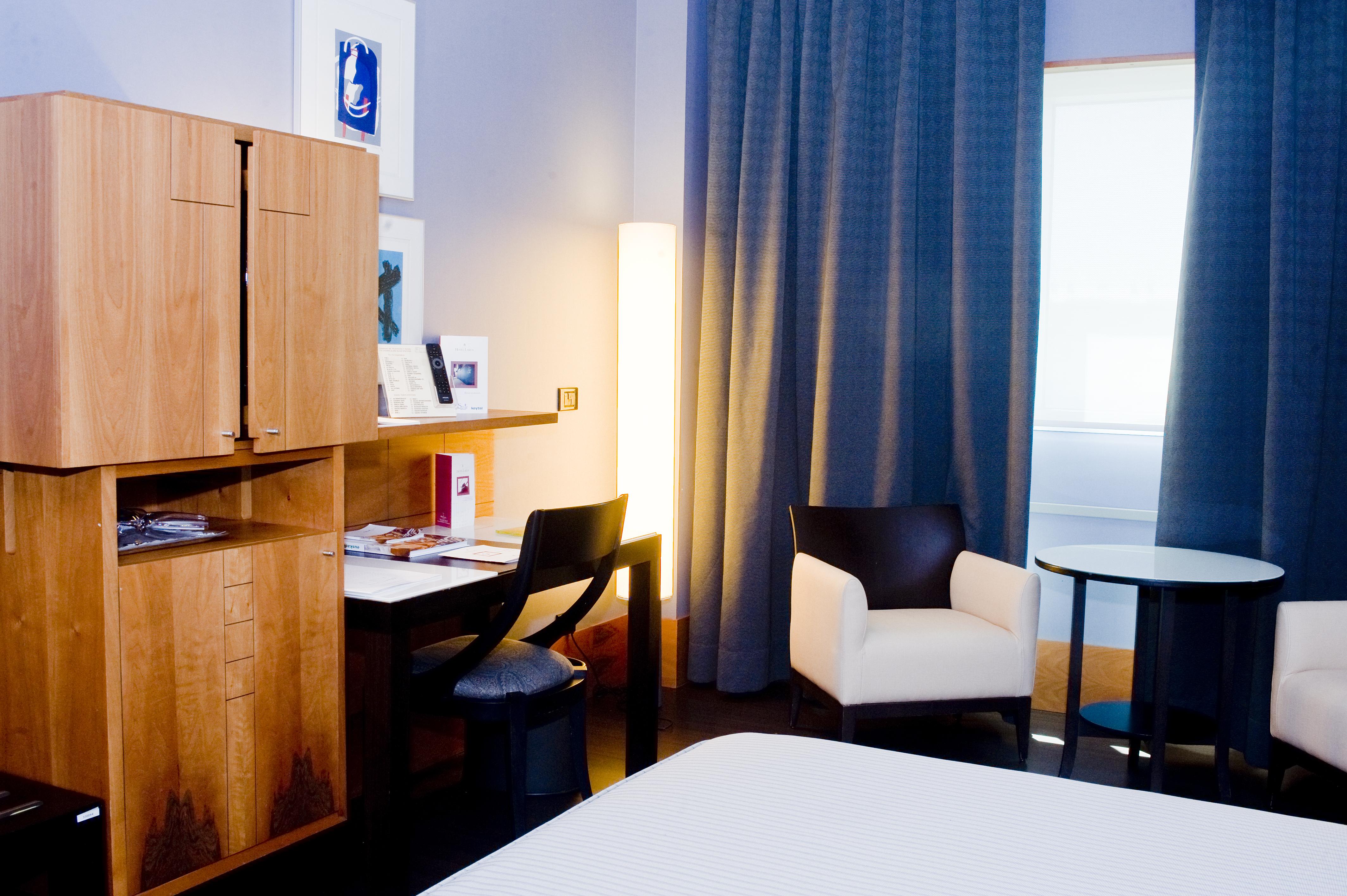 فندق جراند هوتل لاكوا فيتوريا غاستيِز المظهر الخارجي الصورة A typical room at the hotel