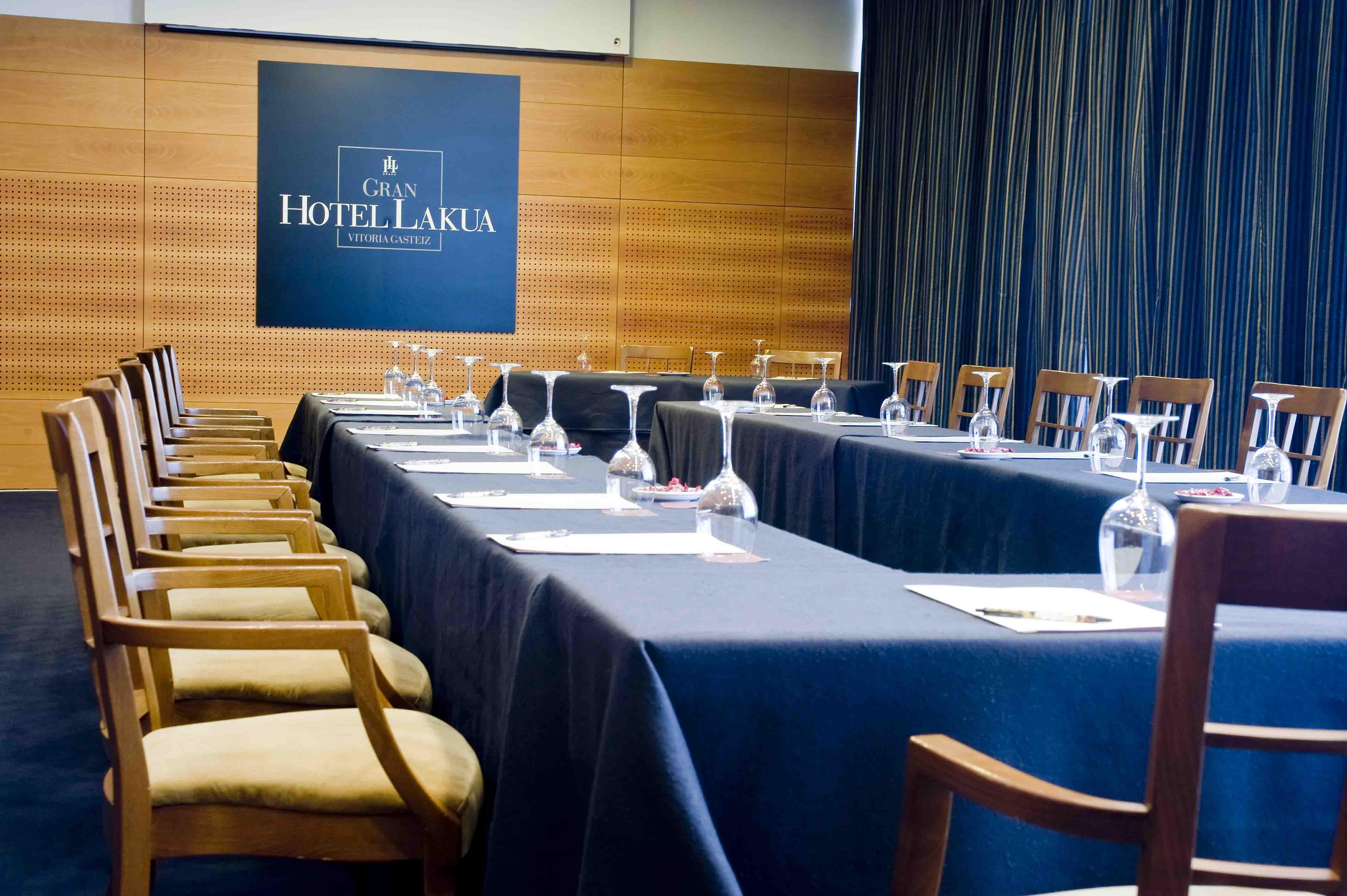 فندق جراند هوتل لاكوا فيتوريا غاستيِز المظهر الخارجي الصورة Meeting room