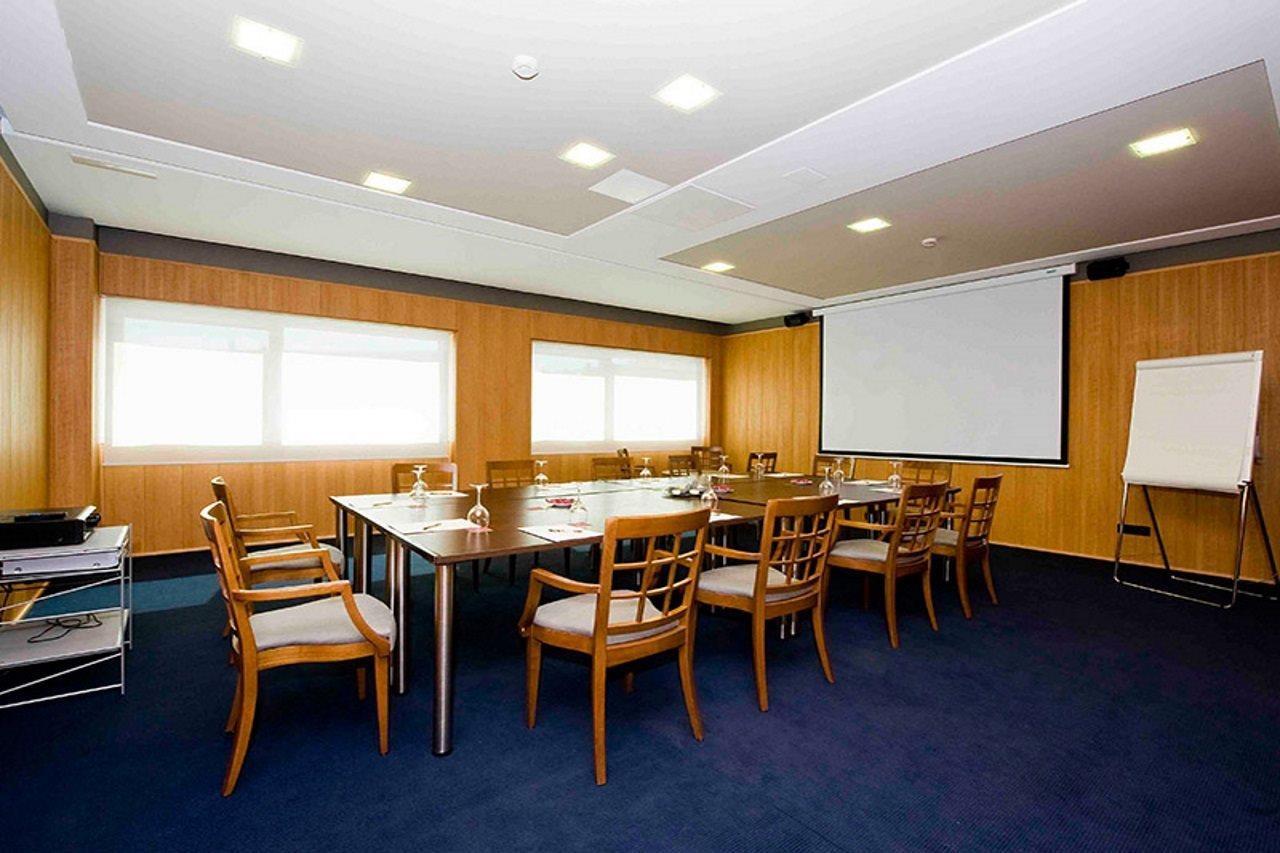 فندق جراند هوتل لاكوا فيتوريا غاستيِز المظهر الخارجي الصورة Meeting room
